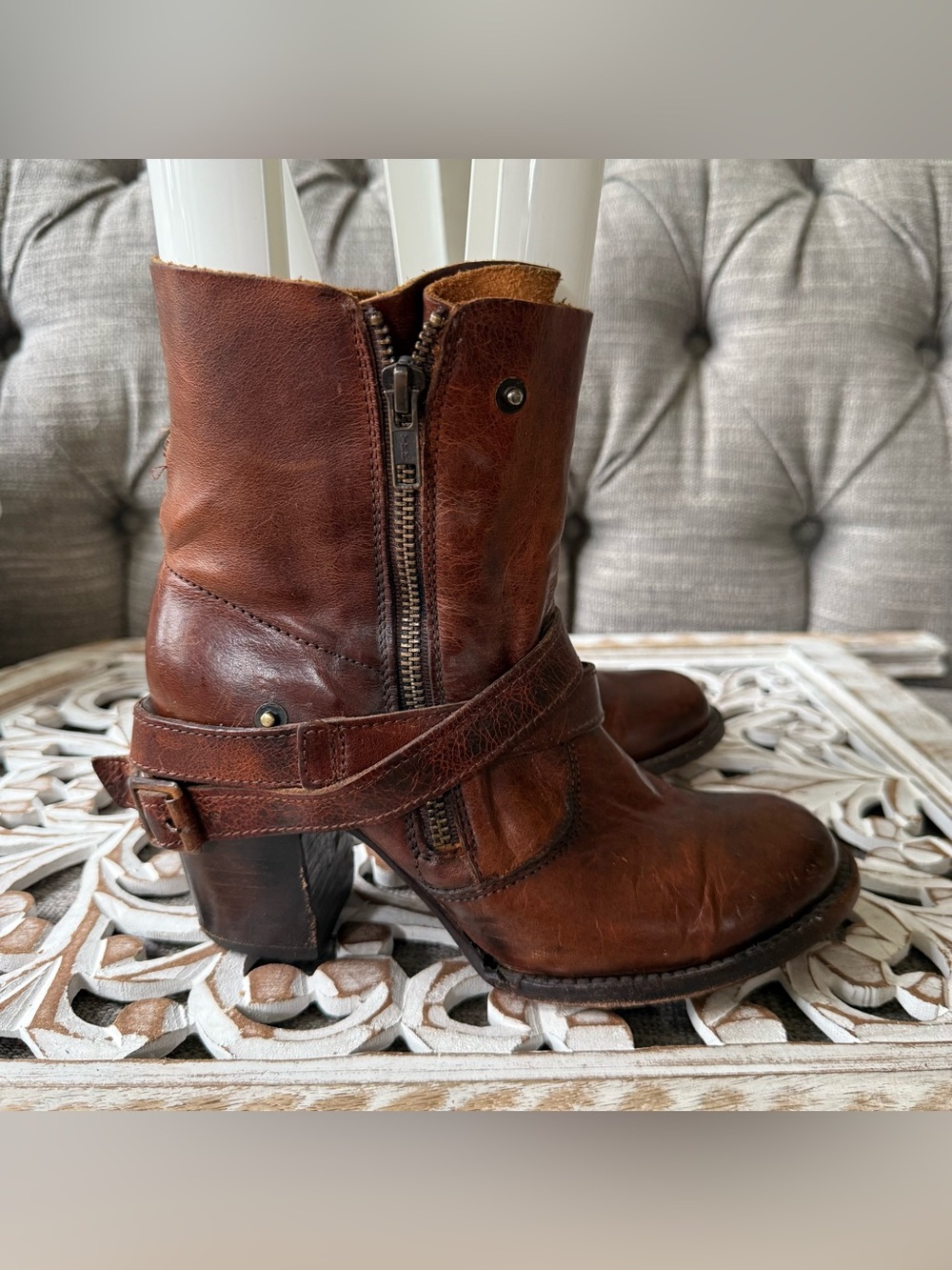 Freebird by Steven Brown Distressed Leather Zip Heeled Ankle Boots Women’s 7